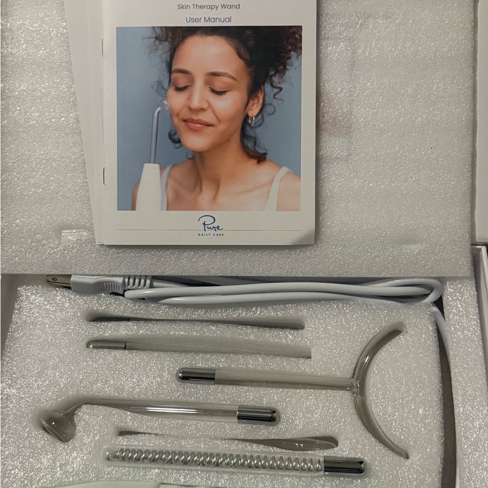 Pure Collection Skin Therapy Wand with Fusion Applicators - Picture 3 of 4